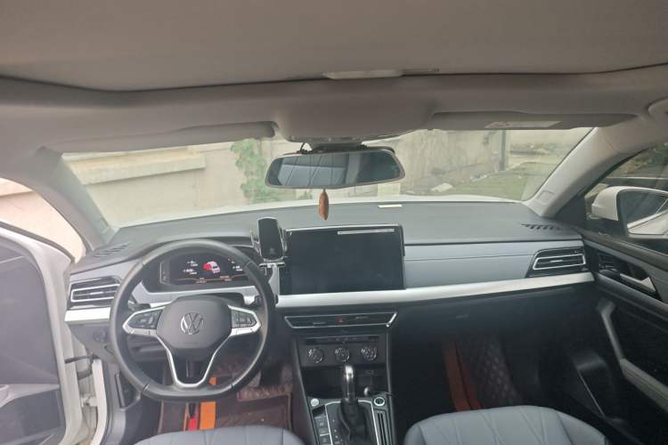 Used Volkswagen Lavida 2023 Revised Version 1.5L Automatic Starry Sky Edition – 5 Million Units Headliner