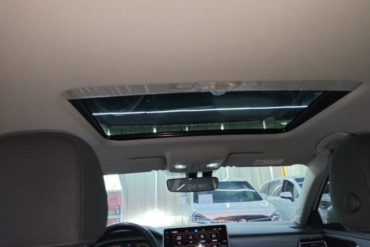 Used Volkswagen Lavida 2023 1.5L Automatic Starry Sky 5 Million Edition Headliner