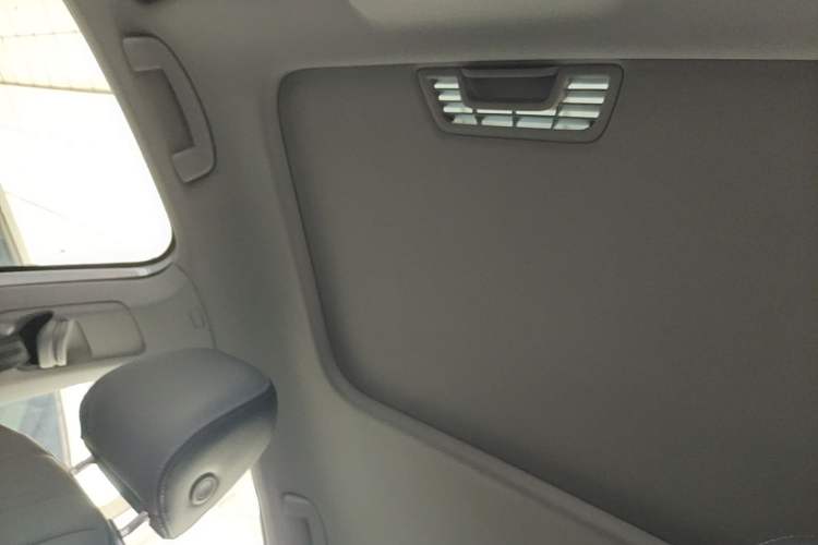 Used Volkswagen Lavida 2023 1.5L Automatic 5 Million Edition Headliner