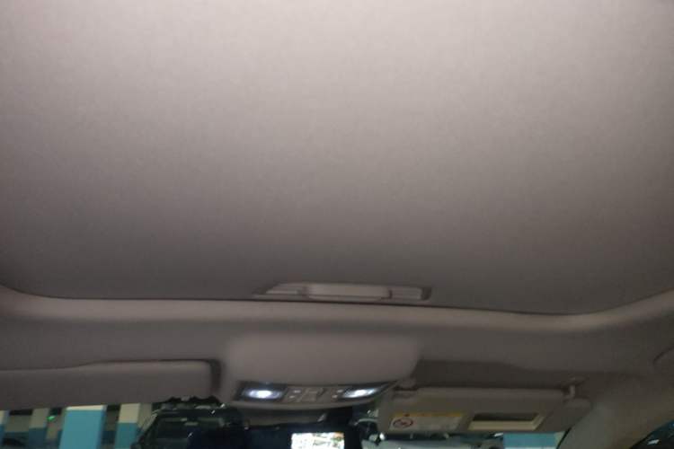 Used Volkswagen Lavida 2023 Revised Version 1.5L Automatic Starry Sky Edition – 5 Million Units Headliner