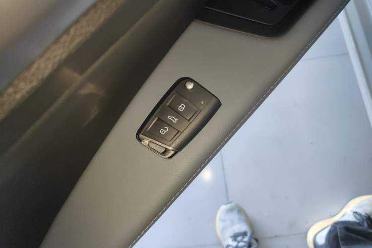 Used Volkswagen Lavida 2023 Revised Version 1.5L Automatic Starry Sky Edition – 5 Million Units Interior 1