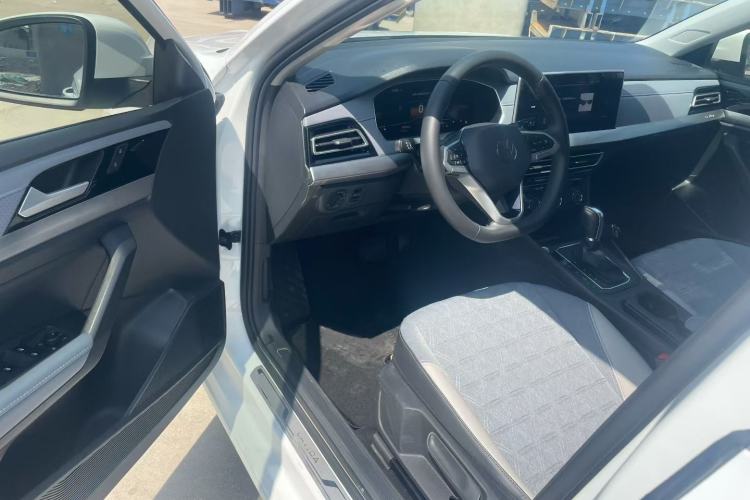 Used Volkswagen Lavida 2023 300TSI DSG Full-Comfort Edition Interior 1