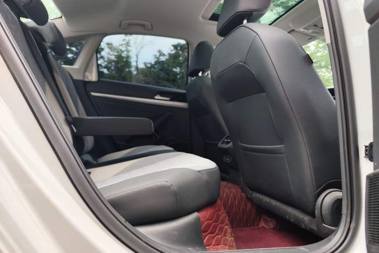 Used Volkswagen Lavida 2023 300TSI DSG Full-Comfort Edition Interior 11