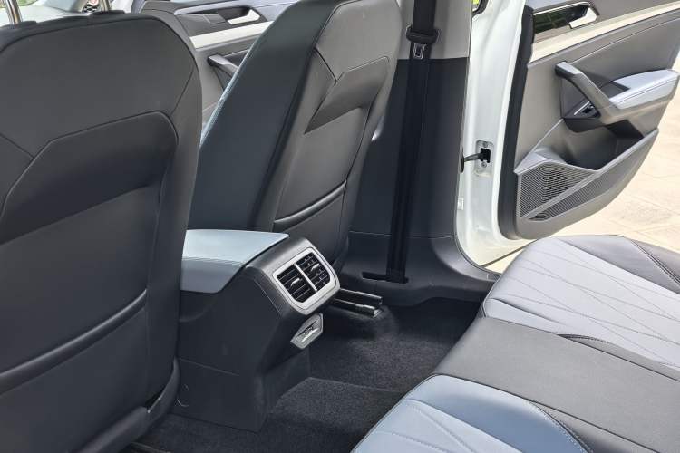 Used Volkswagen Lavida 2023 1.5L Automatic 5 Million Edition Interior 2