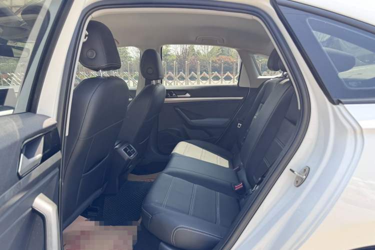 Used Volkswagen Lavida 2023 Revised 1.5L Automatic DeYi Edition Interior 2