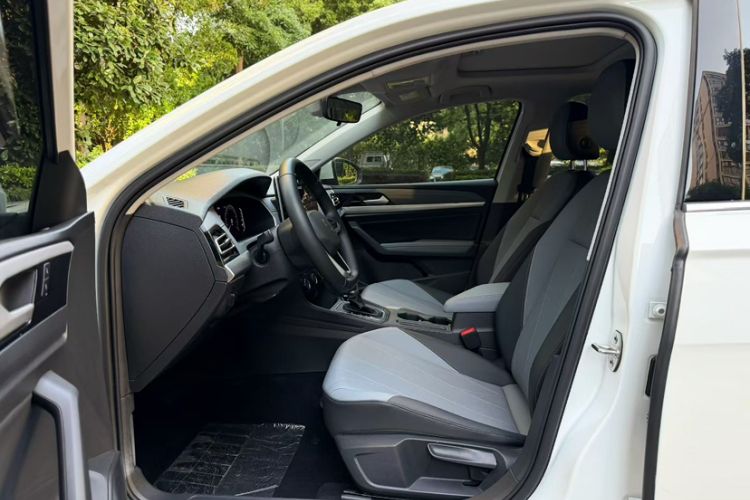 Used Volkswagen Lavida 2023 Revised Version 1.5L Automatic Starry Sky Edition – 5 Million Units Interior 2