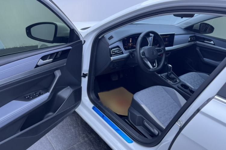 Used Volkswagen Lavida 2023 300TSI DSG Full-Comfort Edition Interior 3
