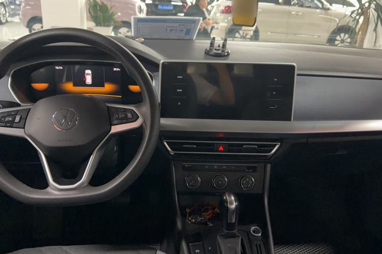 Used Volkswagen Lavida 2023 Revised 1.5L Automatic DeYi Edition Interior 3