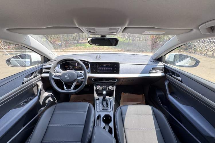 Used Volkswagen Lavida 2023 Revised 1.5L Automatic DeYi Edition Interior 3