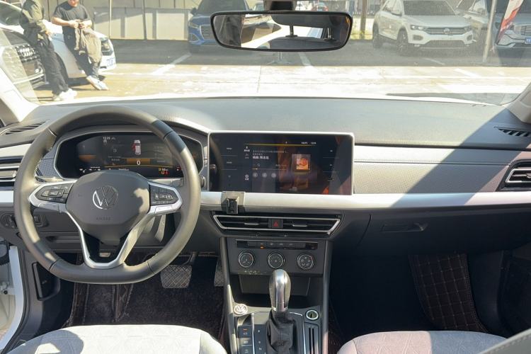 Used Volkswagen Lavida 2023 280TSI DSG Full-Comfort Edition Interior 3