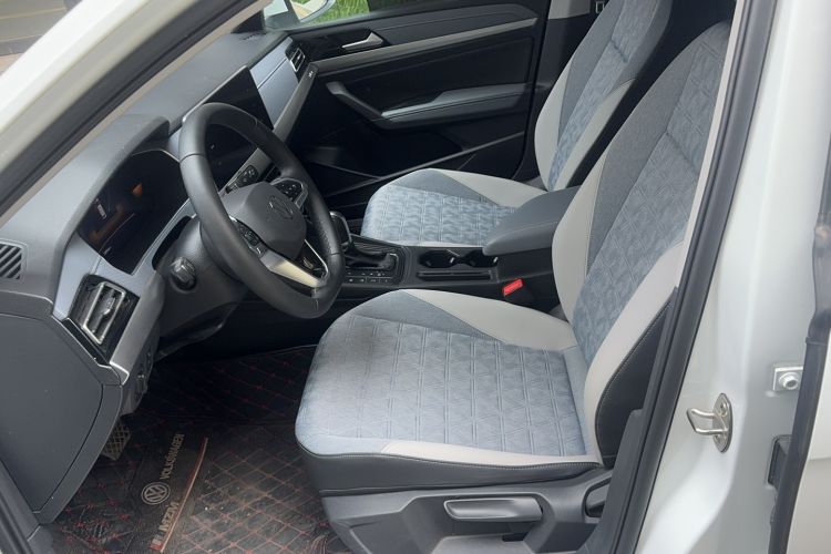 Used Volkswagen Lavida 2023 300TSI DSG Full-Comfort Edition Interior 3