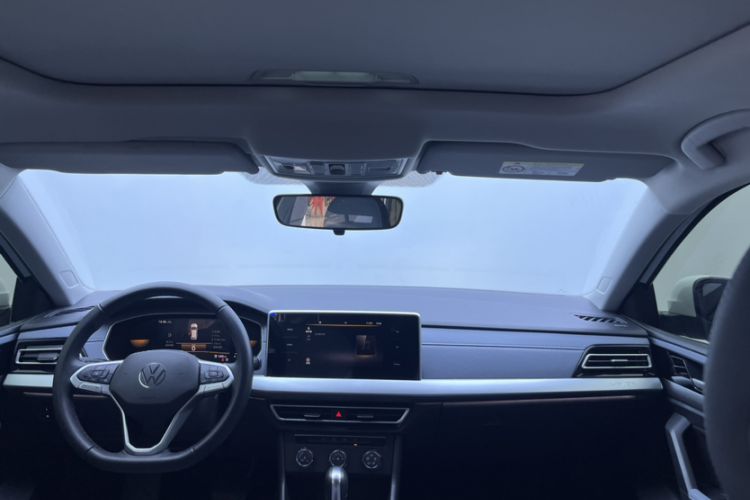 Used Volkswagen Lavida 2023 300TSI DSG Full-Comfort Edition Interior 4