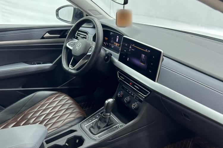 Used Volkswagen Lavida 2023 300TSI DSG Full-Comfort Edition Interior 4