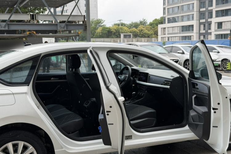 Used Volkswagen Lavida 2023 1.5L Automatic De Yi Edition Interior 5