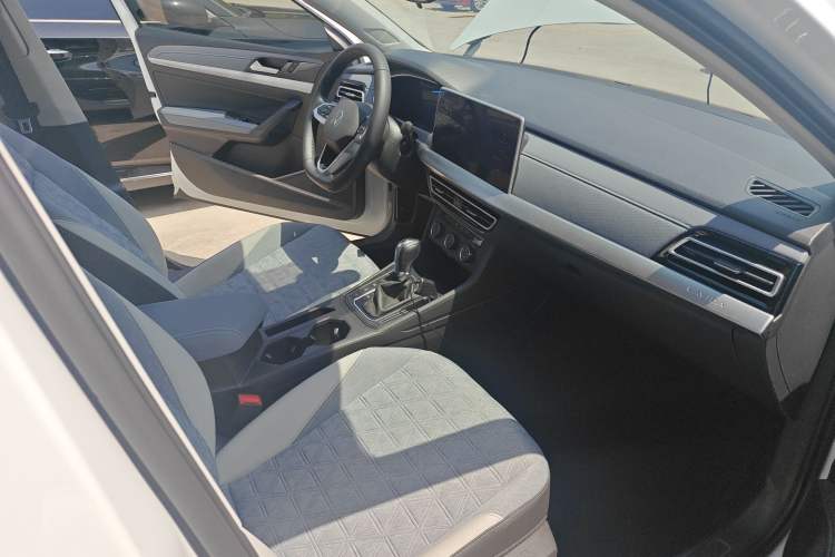 Used Volkswagen Lavida 2023 300TSI DSG Full-Comfort Edition Interior 7