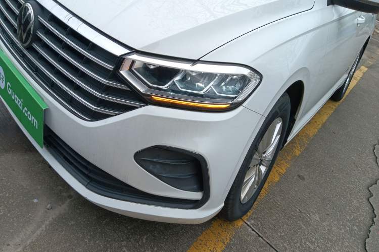 Used Volkswagen Lavida 2023 1.5L Automatic De Yi Edition Left Front Headlight