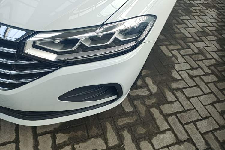 Used Volkswagen Lavida 2023 1.5L Automatic De Yi Edition Left Front Headlight