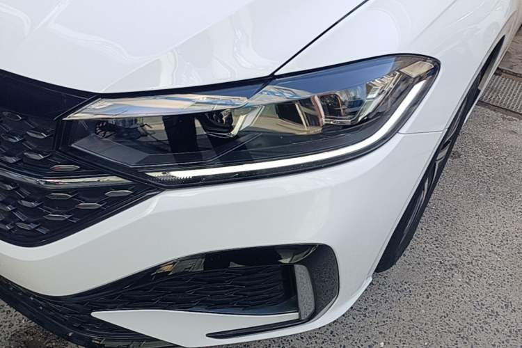 Used Volkswagen Lavida 2023 Revised Version 1.5L Automatic Starry Sky Edition – 5 Million Units Left Front Headlight