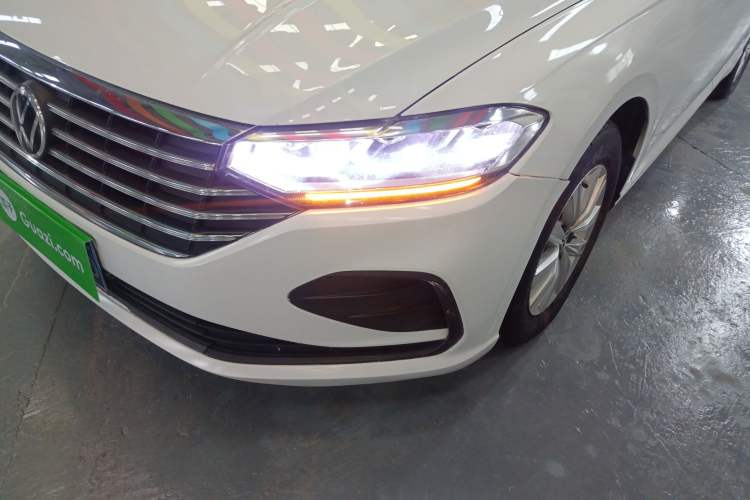 Used Volkswagen Lavida 2023 1.5L Automatic De Yi Edition Left Front Headlight