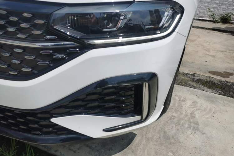 Used Volkswagen Lavida 2023 1.5L Automatic Starry Sky 5 Million Edition Left Front Headlight