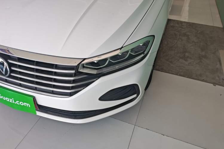 Used Volkswagen Lavida 2023 Revised 1.5L Automatic DeYi Edition Left Front Headlight