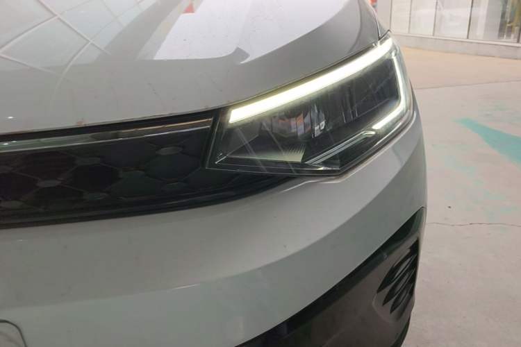 Used Volkswagen Lavida 2023 New Rui 1.5L Automatic New Yi Edition Left Front Headlight