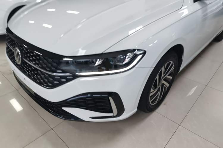 Used Volkswagen Lavida 2023 Revised Version 1.5L Automatic Starry Sky Edition – 5 Million Units Left Front Headlight