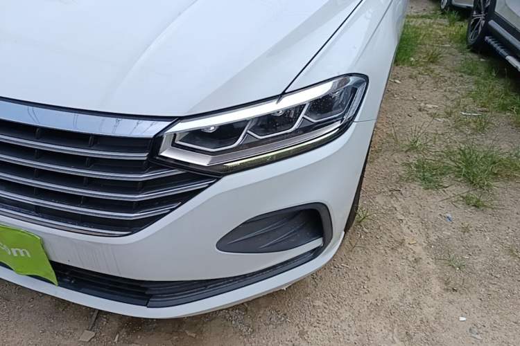 Used Volkswagen Lavida 2023 1.5L Automatic De Yi Edition Left Front Headlight