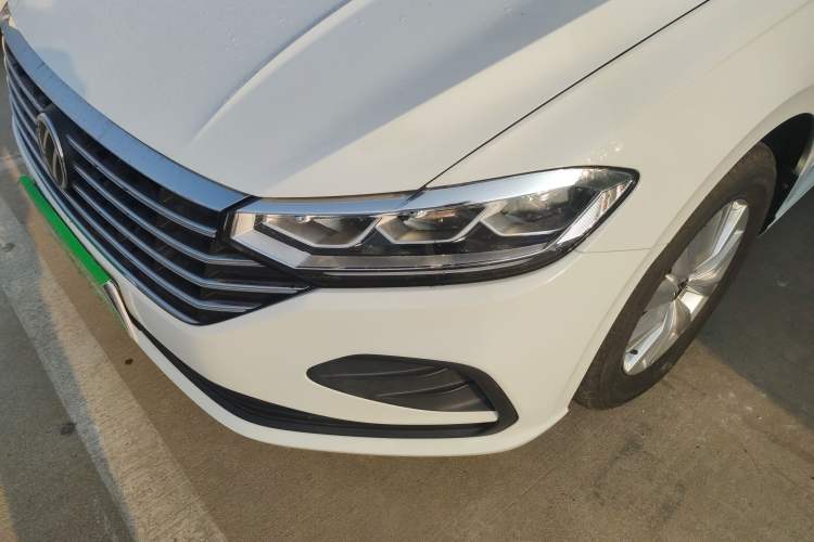 Used Volkswagen Lavida 2023 Revised 1.5L Automatic DeYi Edition Left Front Headlight