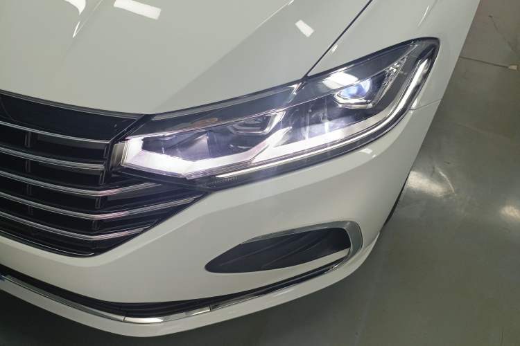 Used Volkswagen Lavida 2023 300TSI DSG Full-Comfort Edition Left Front Headlight