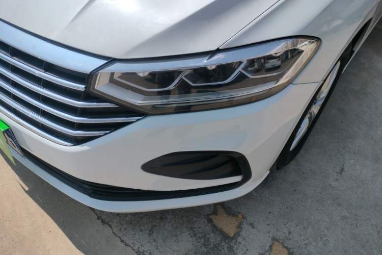 Used Volkswagen Lavida 2023 1.5L Automatic De Yi Edition Left Front Headlight