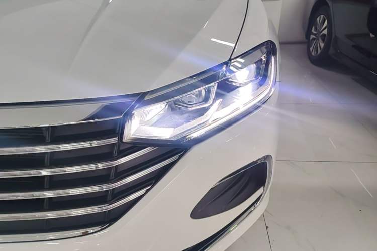 Used Volkswagen Lavida 2023 300TSI DSG Full-Comfort Edition Left Front Headlight