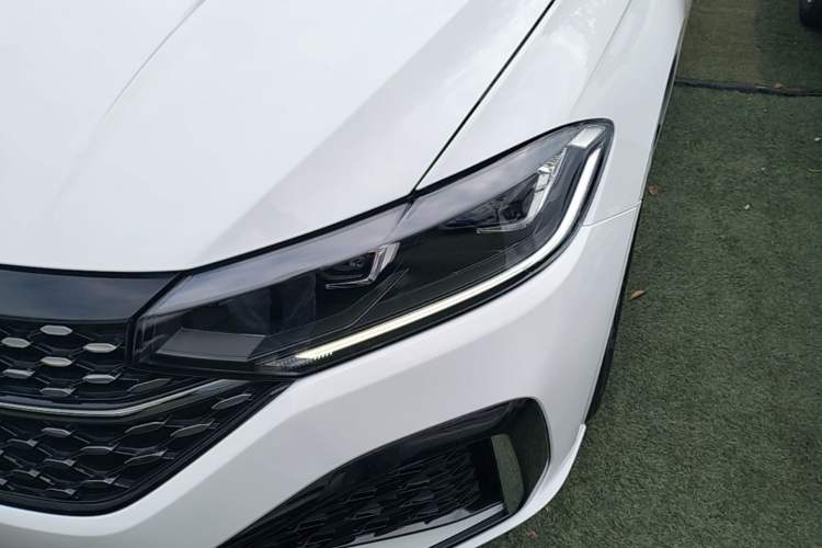 Used Volkswagen Lavida 2023 1.5L Automatic Starry Sky 5 Million Edition Left Front Headlight