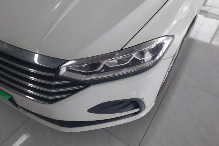 Used Volkswagen Lavida 2023 1.5L Automatic De Yi Edition Left Front Headlight