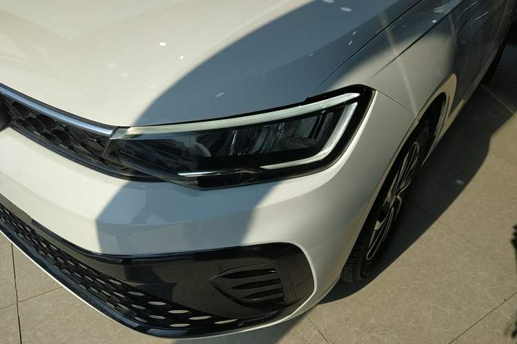 Used Volkswagen Lavida 2023 New Rui 1.5L Automatic New Yi Edition Left Front Headlight