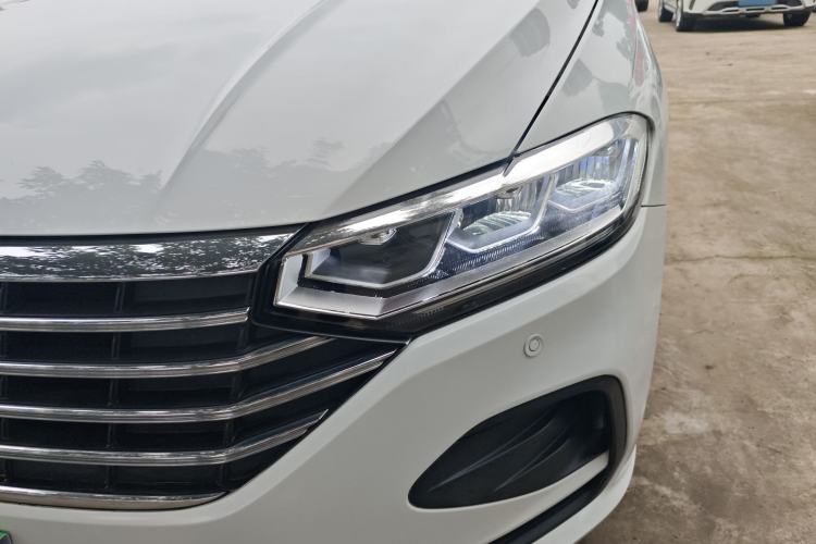 Used Volkswagen Lavida 2023 Revised 1.5L Automatic DeYi Edition Left Front Headlight