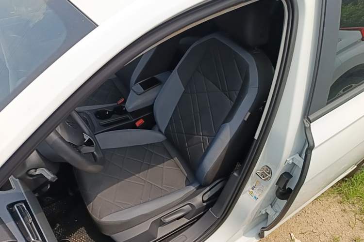Used Volkswagen Lavida 2023 1.5L Automatic De Yi Edition Left Front Seat
