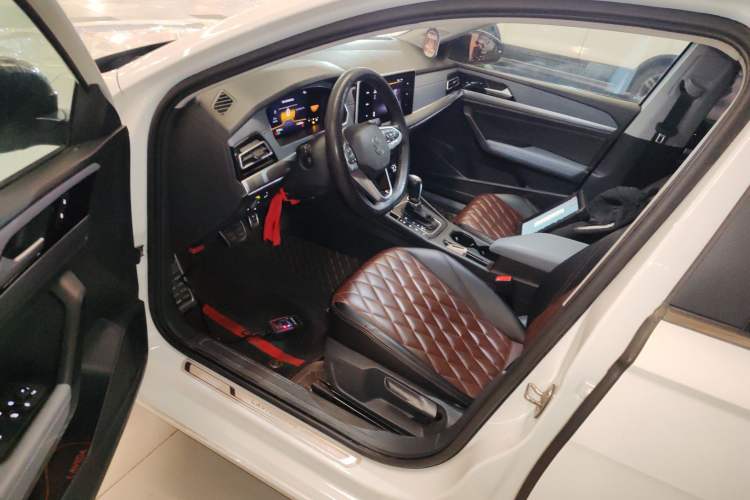 Used Volkswagen Lavida 2023 300TSI DSG Full-Comfort Edition Left Front Seat