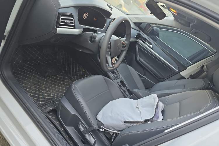 Used Volkswagen Lavida 2023 1.5L Automatic De Yi Edition Left Front Seat