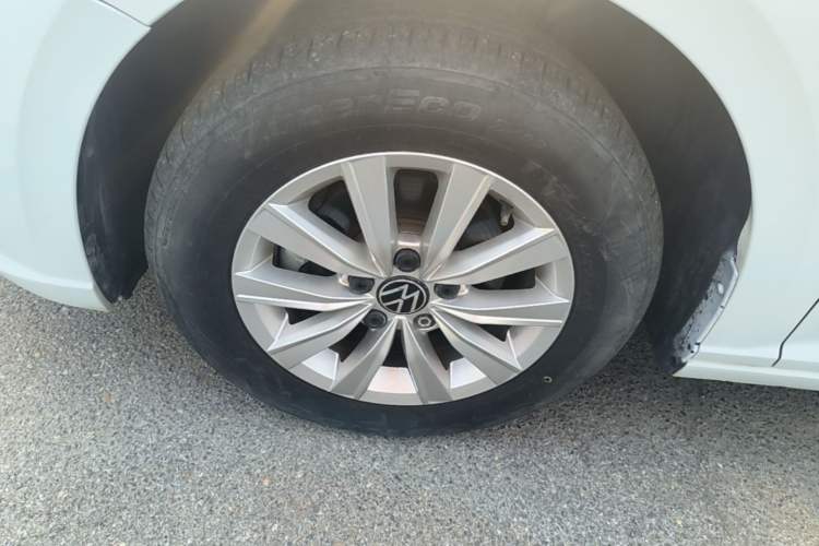 Used Volkswagen Lavida 2023 Revised 1.5L Automatic DeYi Edition Left Front Wheel Hub