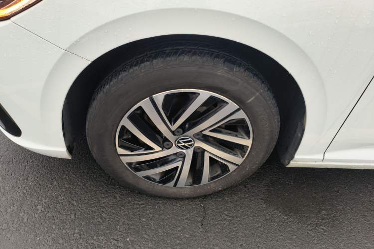 Used Volkswagen Lavida 2023 300TSI DSG Starry Full-Comfort Edition Left Front Wheel Hub