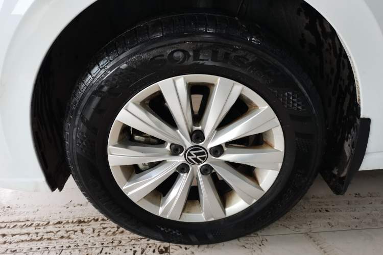 Used Volkswagen Lavida 2023 New Sharp 1.5L Manual New Comfort Edition Left Front Wheel Hub