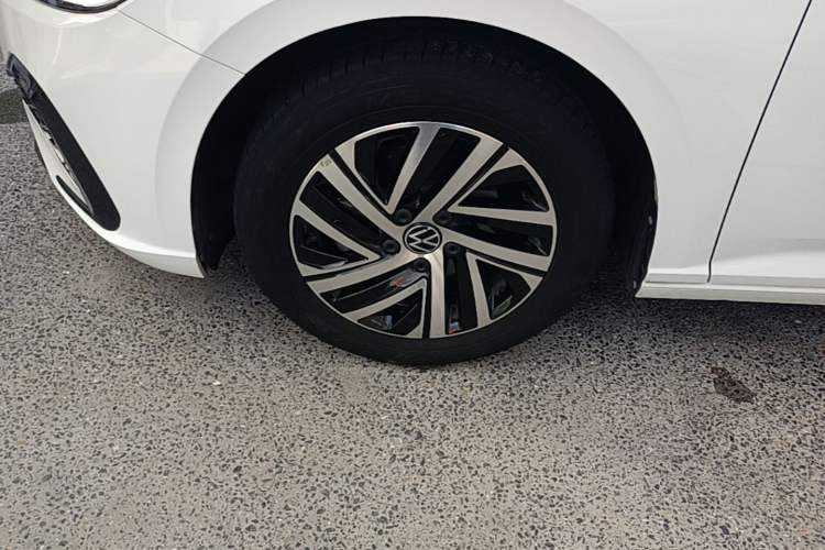 Used Volkswagen Lavida 2023 Revised Version 1.5L Automatic Starry Sky Edition – 5 Million Units Left Front Wheel Hub