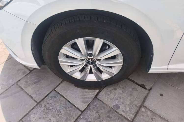 Used Volkswagen Lavida 2023 Revised 1.5L Automatic DeYi Edition Left Front Wheel Hub