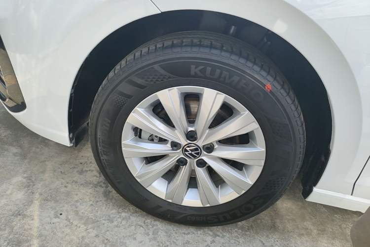 Used Volkswagen Lavida 2023 New Sharp 1.5L Automatic Excellent New Edition Left Front Wheel Hub