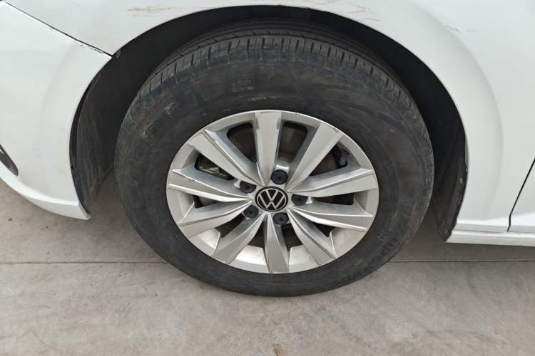 Used Volkswagen Lavida 2023 Revised 1.5L Automatic DeYi Edition Left Front Wheel Hub