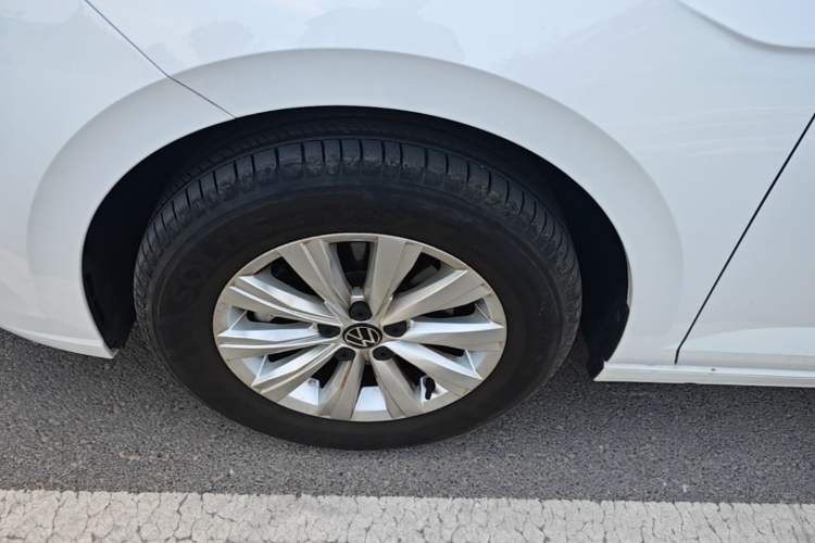 Used Volkswagen Lavida 2023 New Sharp 1.5L Automatic Excellent New Edition Left Front Wheel Hub