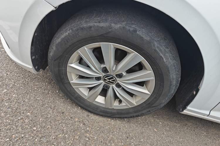 Used Volkswagen Lavida 2023 Revised 1.5L Automatic DeYi Edition Left Front Wheel Hub