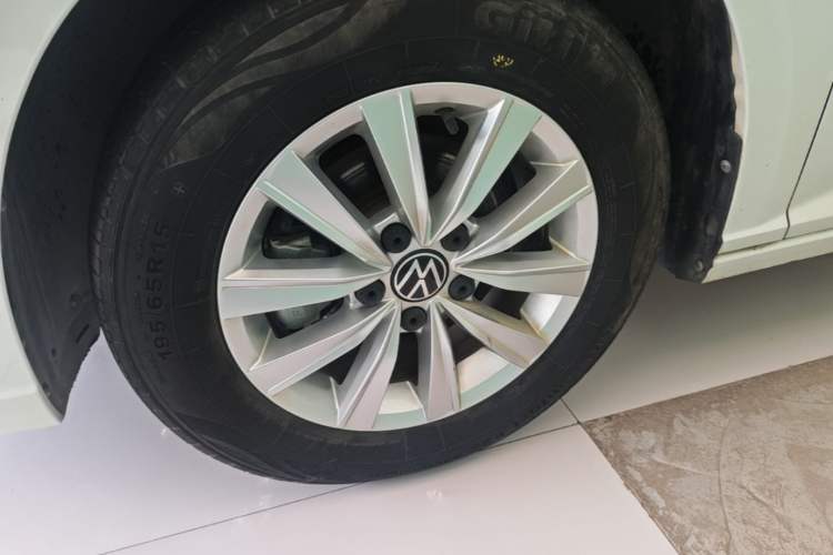 Used Volkswagen Lavida 2023 Revised 1.5L Automatic DeYi Edition Left Front Wheel Hub