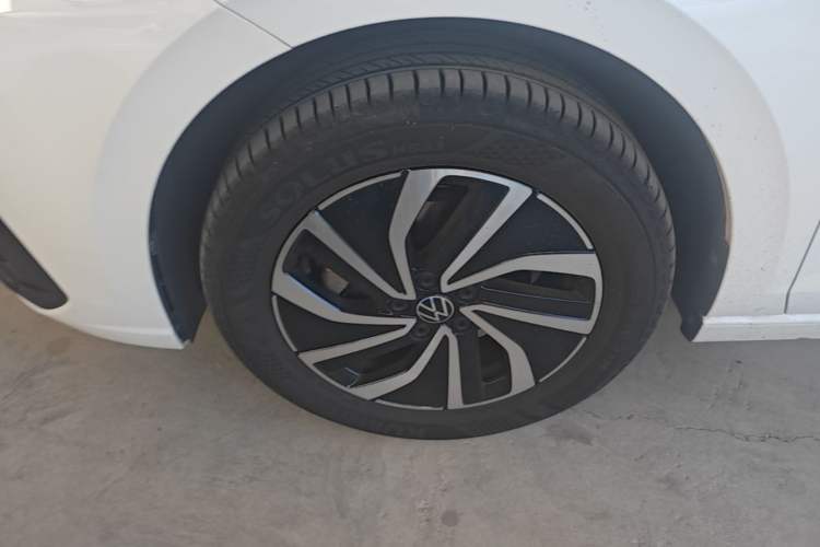 Used Volkswagen Lavida 2023 New Sharp 1.5L Automatic New Wish Edition Left Front Wheel Hub